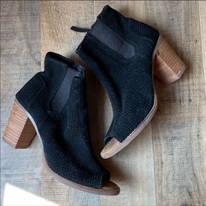Toms black open toe perforated booties 6.5